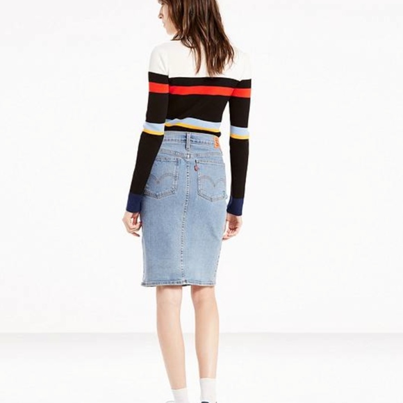 ( sold) Levis Light Wash Button Down Skirt - Picture 2 of 3